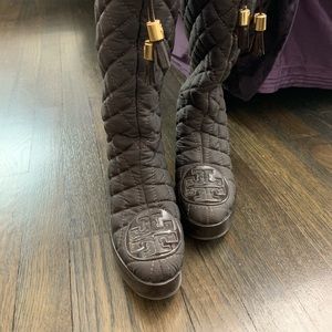 Authentic Tory Burch beautiful brown quilted waterproof boots.